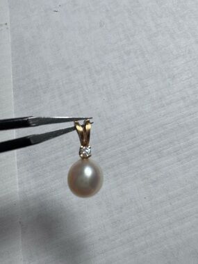 Classic Gold Pearl Drop Pendant with White Pearl